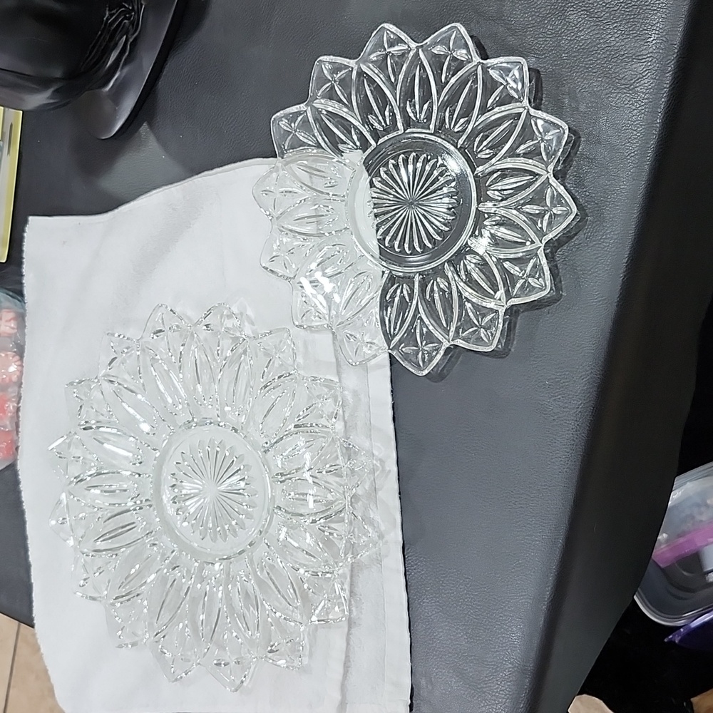 VINTAGE FEDERAL GLASS "PETAL" PATTERN SERVING PLATE SET